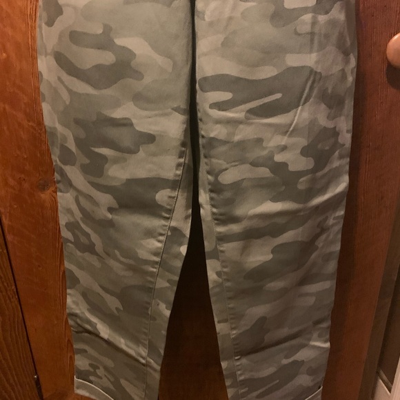NWT Democracy “Ab Solutions “ Camouflage Jeans. - Picture 3 of 16